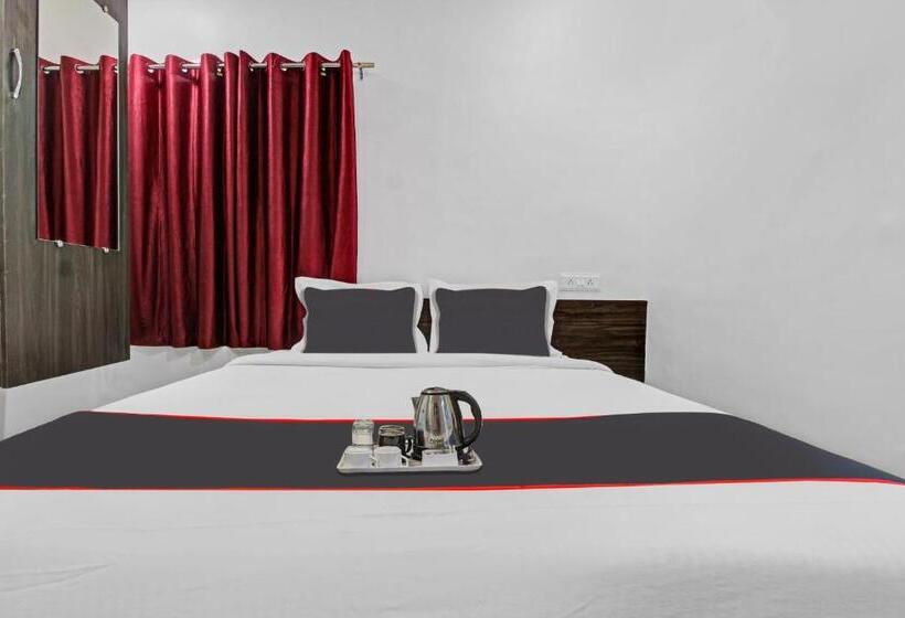 Collection O Hotel Sairaj Lodging & Boarding