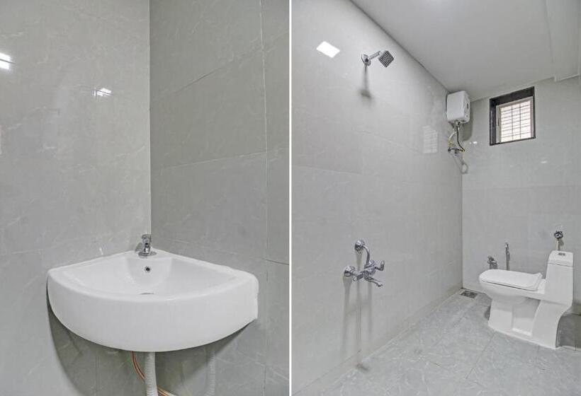 Collection O Hotel Sairaj Lodging & Boarding