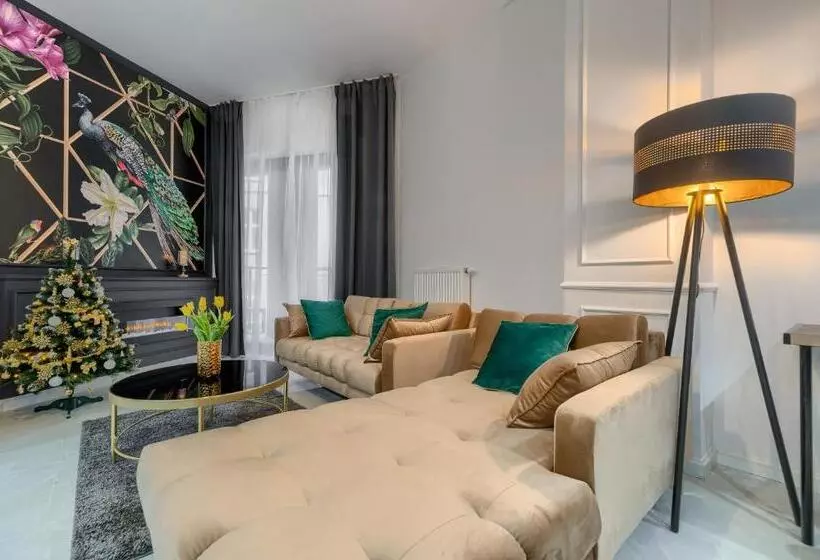 Hanza Tower 5 Stars