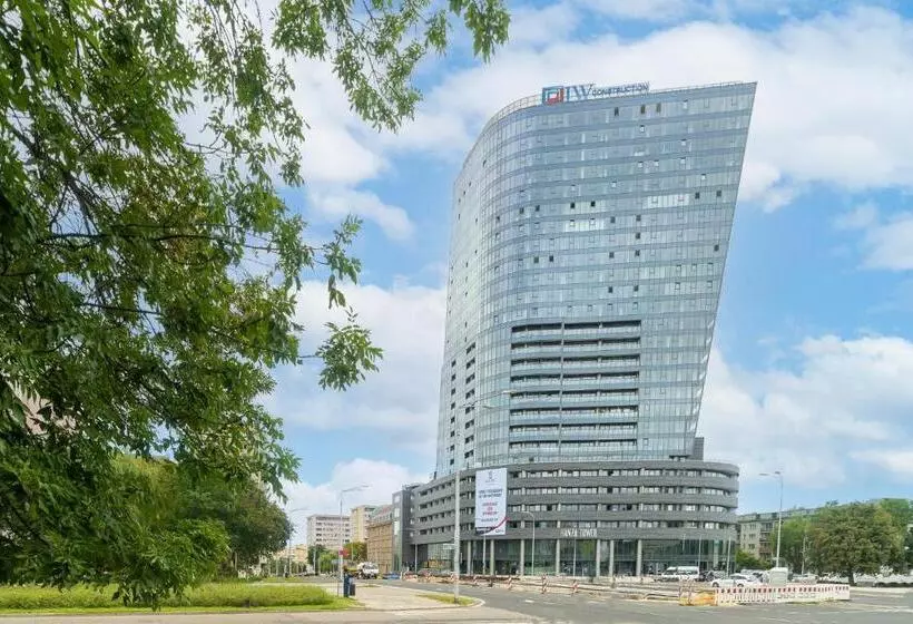 Hanza Tower 5 Stars