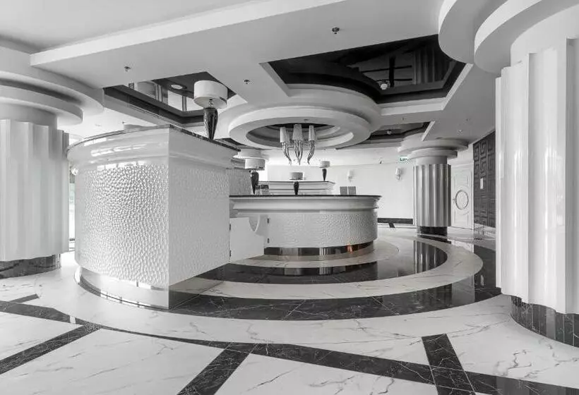 Hanza Tower 5 Stars