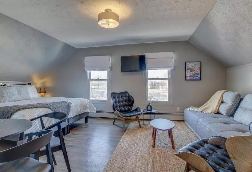 ホテル Auberge Des Cantons