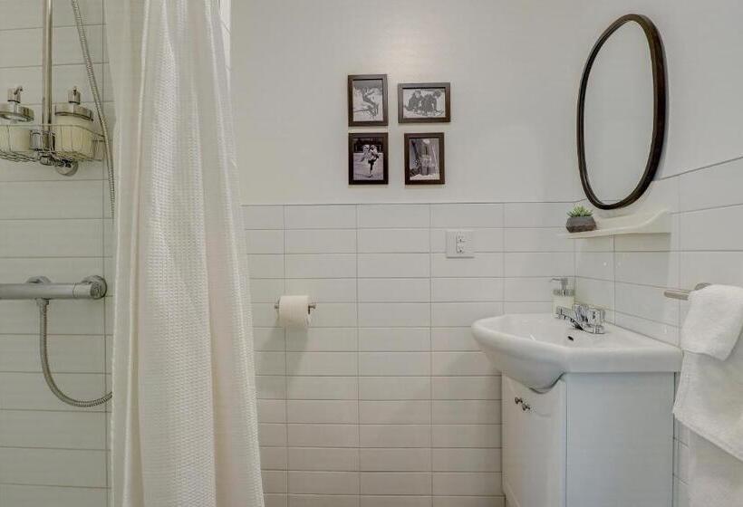 Отель Auberge Des Cantons