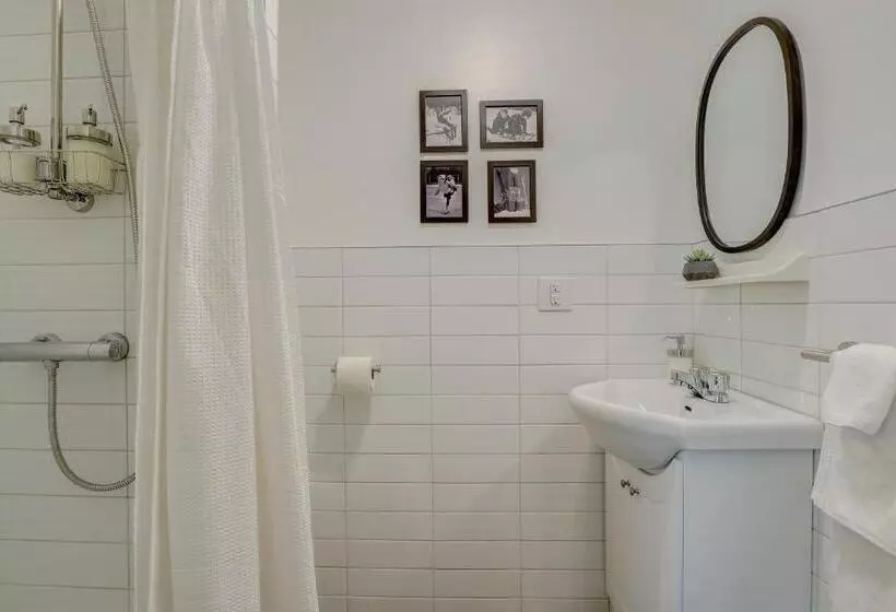 ホテル Auberge Des Cantons