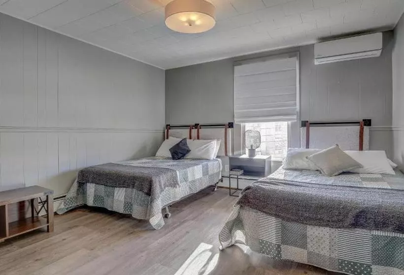 ホテル Auberge Des Cantons