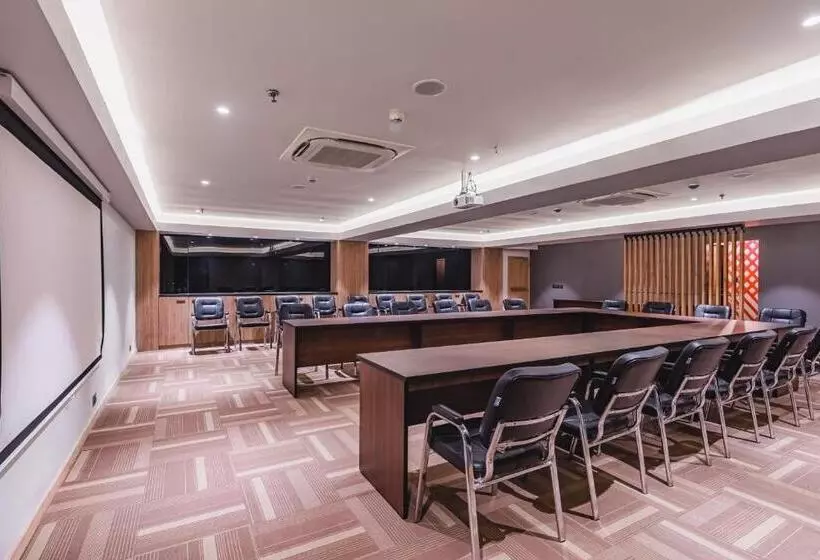 Hotelli Ginger Bharuch