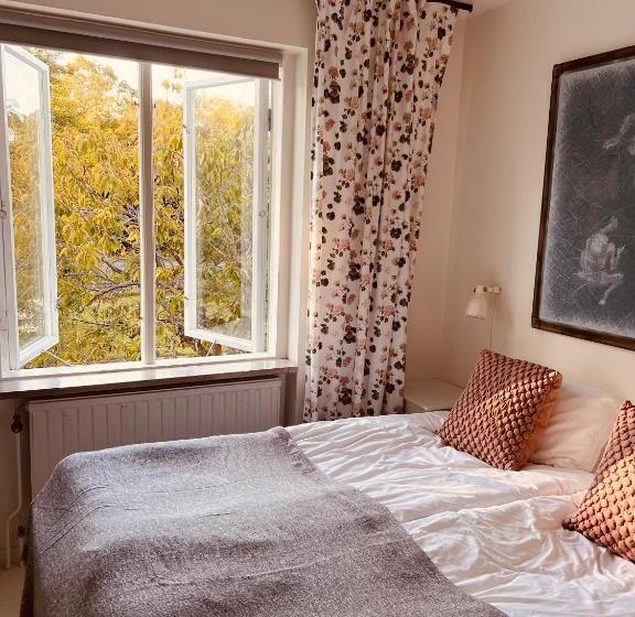 בית מלון כפרי Gåsen Out B&b