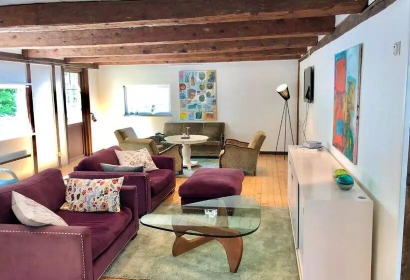 Hotelli Gåsen Out B&b