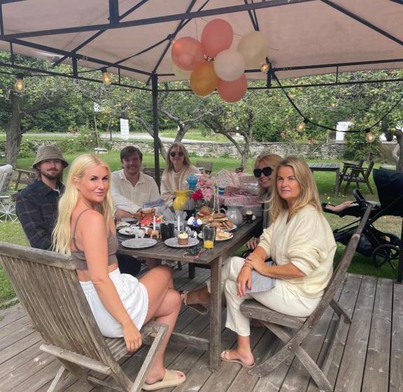 בית מלון כפרי Gåsen Out B&b