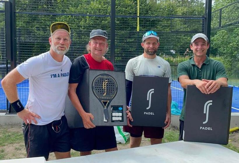 בית מלון כפרי Gåsen Out B&b