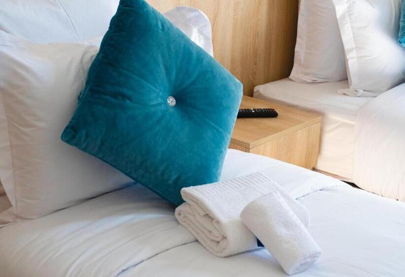 בית מלון כפרי Karam City