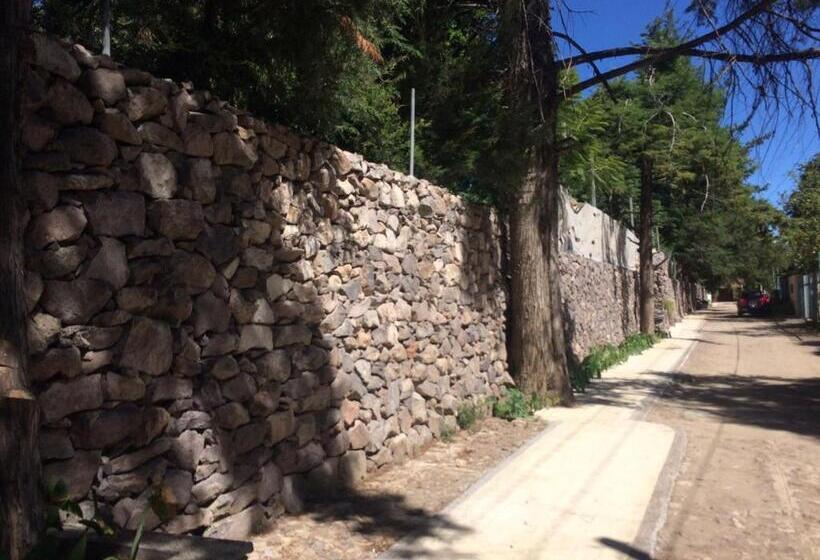 هتل Magnolias Jardin & Boutique Suites