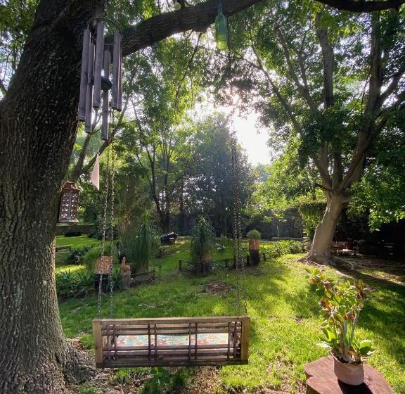 هتل Magnolias Jardin & Boutique Suites