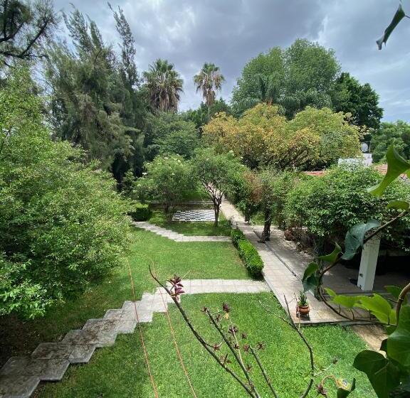 هتل Magnolias Jardin & Boutique Suites