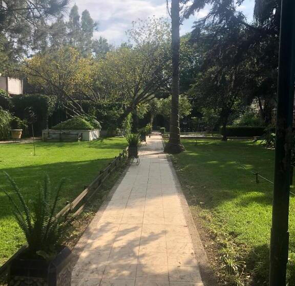 هتل Magnolias Jardin & Boutique Suites