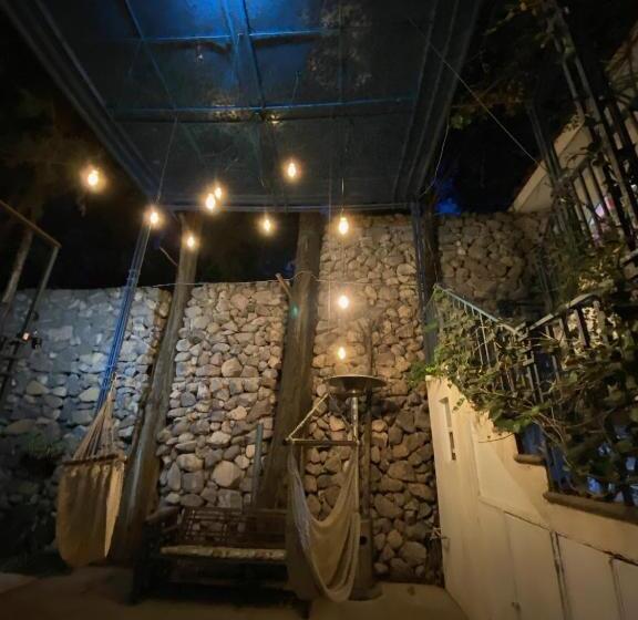 هتل Magnolias Jardin & Boutique Suites