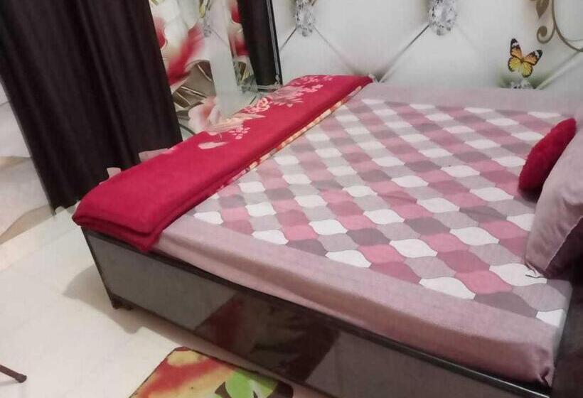 ホテル Oyo 70132 Mayur Guest House