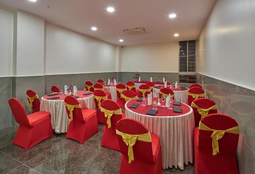Отель Regenta Inn Grandorr, Mahadevapura