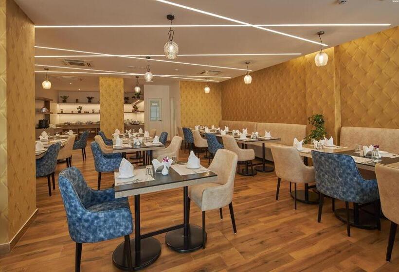 Отель Regenta Inn Grandorr, Mahadevapura