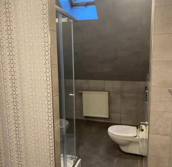 Hotelli Restauracja Zacisze Leśne Noclegi