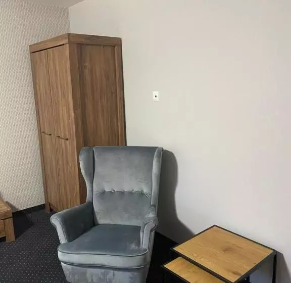 Hotelli Restauracja Zacisze Leśne Noclegi