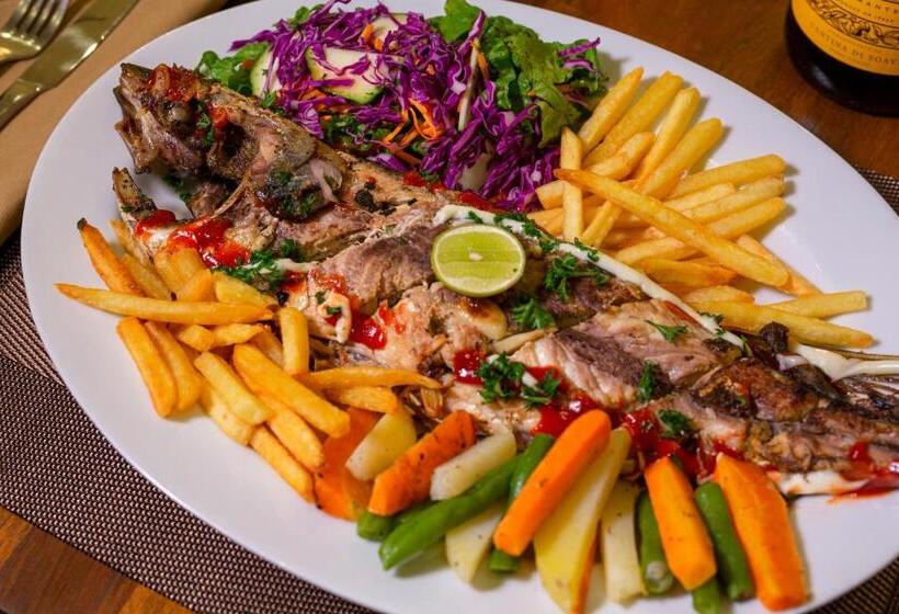 בית מלון כפרי Serenity Boutique   Unawatuna