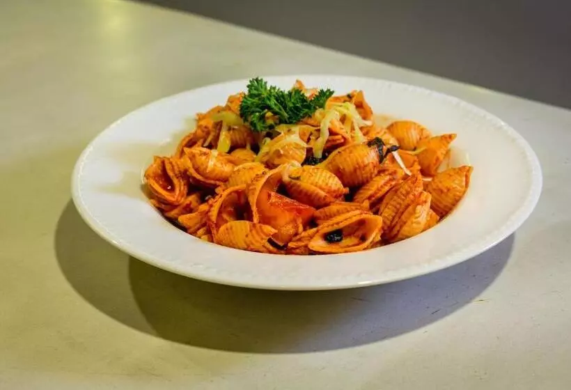 Hotelli Serenity Boutique   Unawatuna