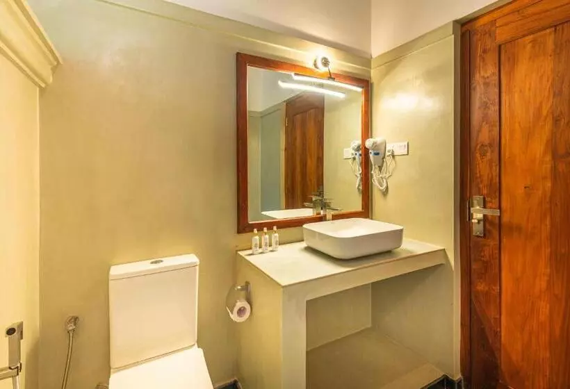 Hotelli Serenity Boutique   Unawatuna