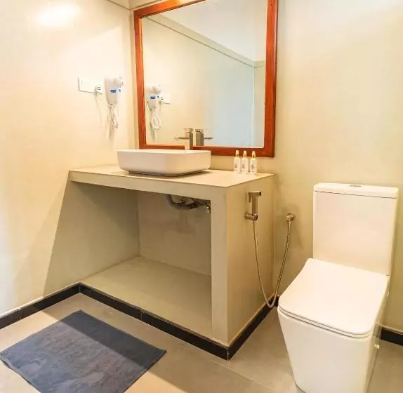 Hotelli Serenity Boutique   Unawatuna