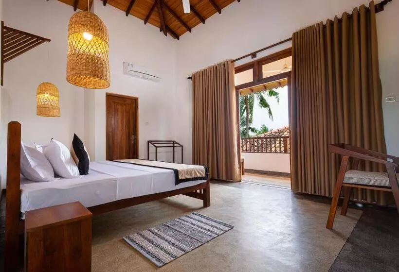 Hotelli Serenity Boutique   Unawatuna