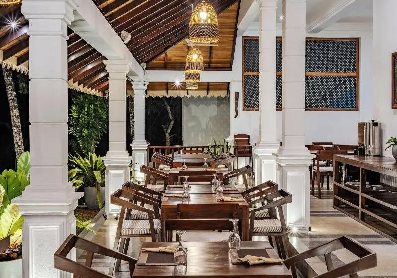 Hotelli Serenity Boutique   Unawatuna