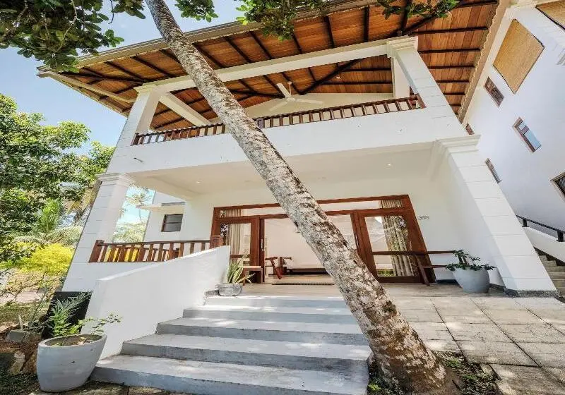 Hotelli Serenity Boutique   Unawatuna