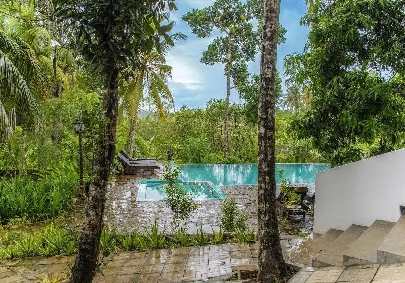 Hotelli Serenity Boutique   Unawatuna