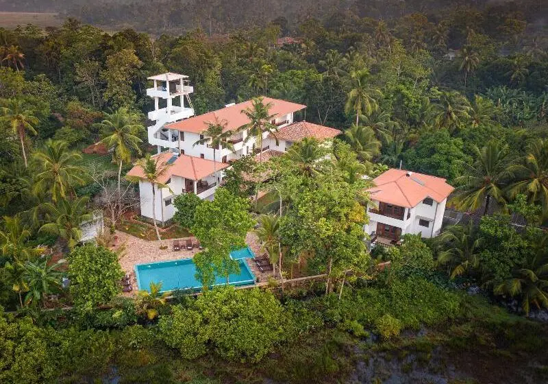 Hotelli Serenity Boutique   Unawatuna