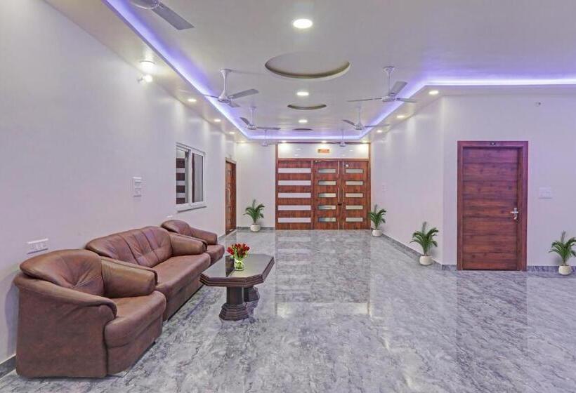 هتل Townhouse 1160 P.s.palace Near Amausi Metro Station