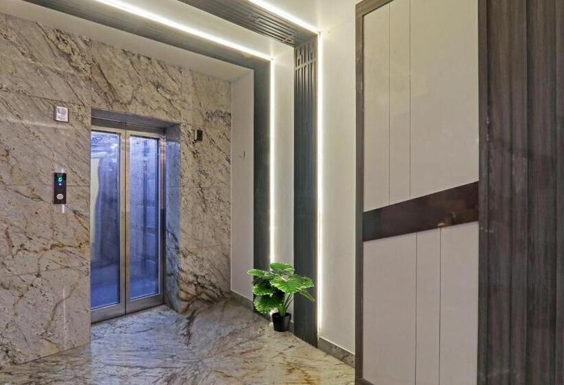 هتل Townhouse 1160 P.s.palace Near Amausi Metro Station