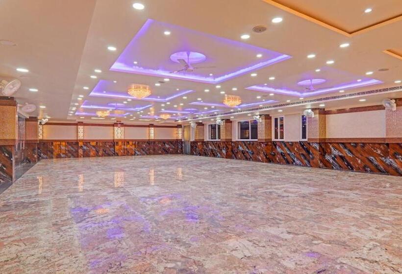 هتل Townhouse 1160 P.s.palace Near Amausi Metro Station