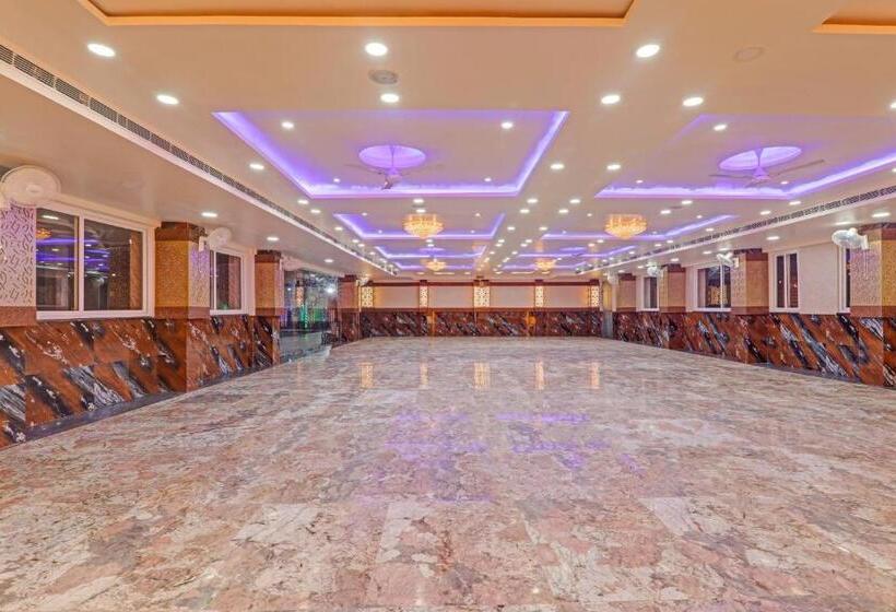 هتل Townhouse 1160 P.s.palace Near Amausi Metro Station