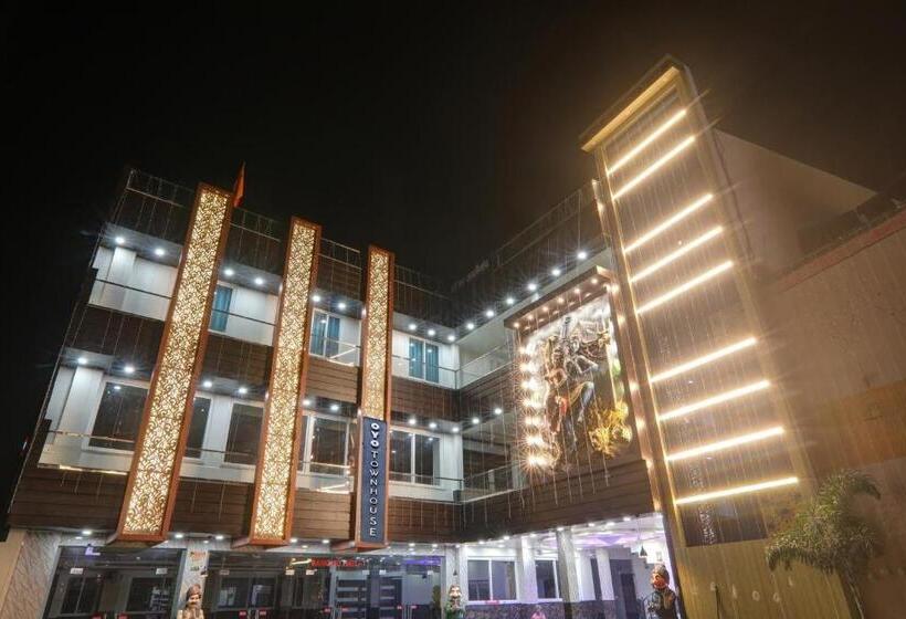 هتل Townhouse 1160 P.s.palace Near Amausi Metro Station