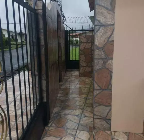 ペンション La Casa Del Colibrí