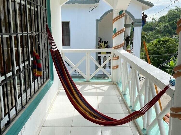 پانسیون Hostel Watermelon House