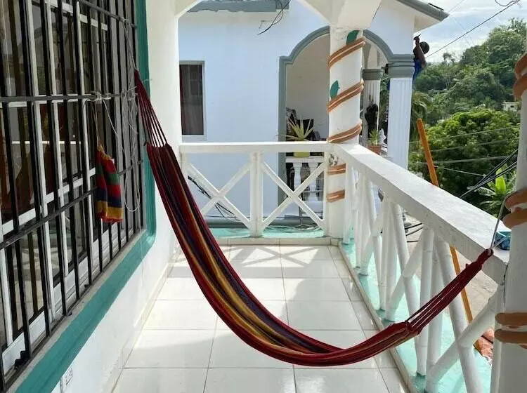 پانسیون Hostel Watermelon House