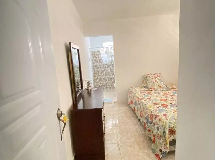 پانسیون Hostel Watermelon House