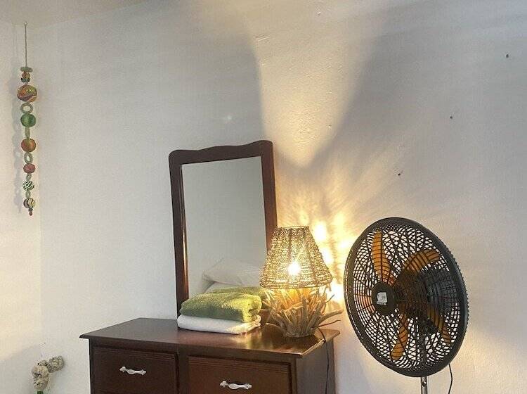 پانسیون Hostel Watermelon House