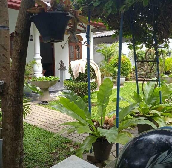 פנסיון Villa Shiilpa