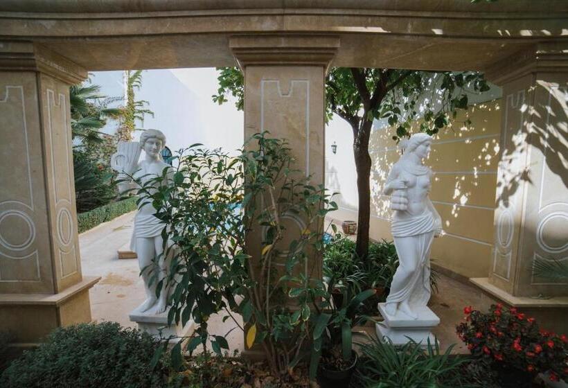 تختخواب و صبحانه Andalusian Palace