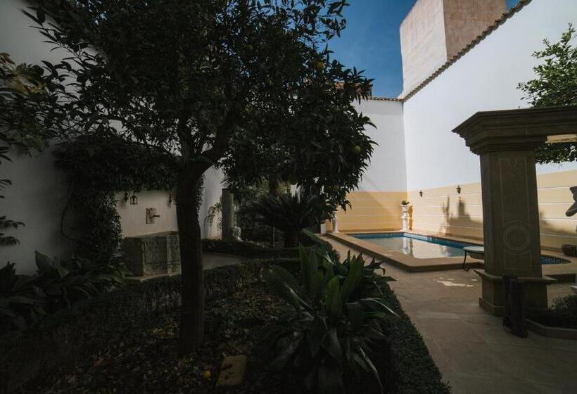 تختخواب و صبحانه Andalusian Palace