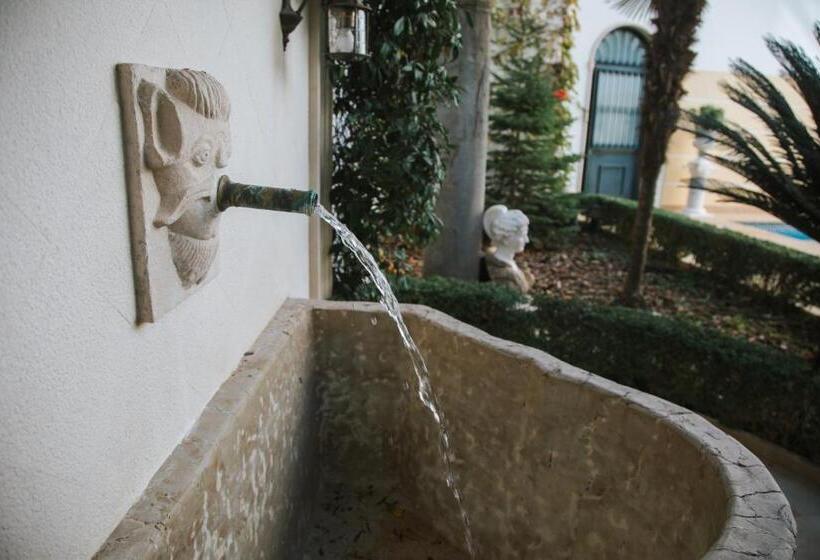 تختخواب و صبحانه Andalusian Palace