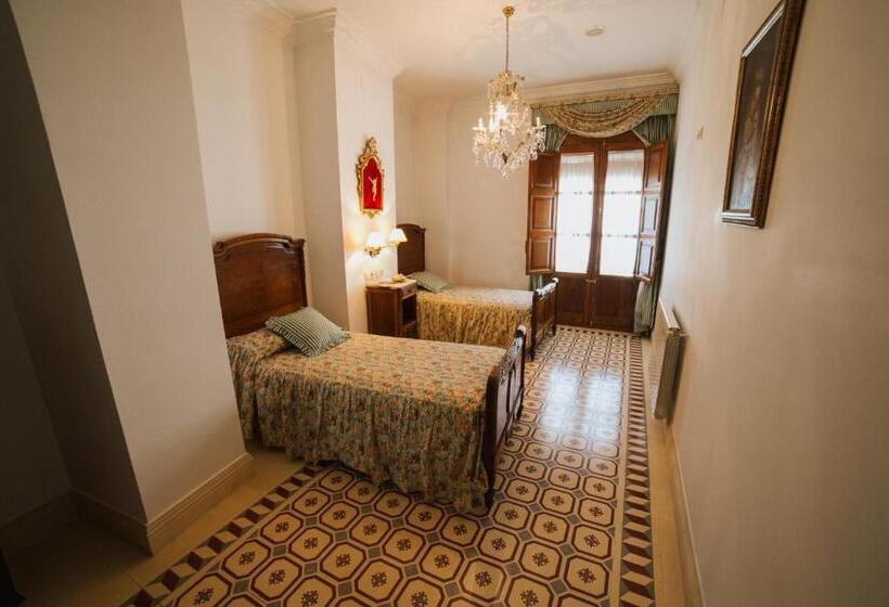 تختخواب و صبحانه Andalusian Palace