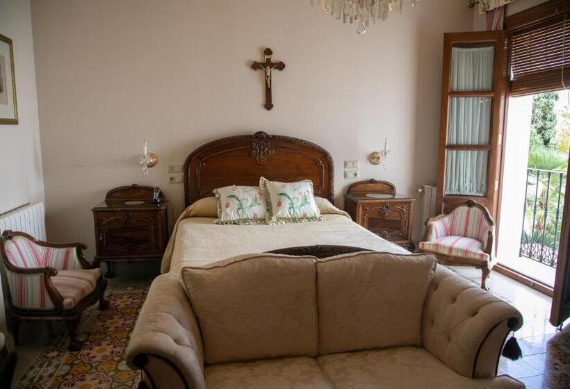 تختخواب و صبحانه Andalusian Palace